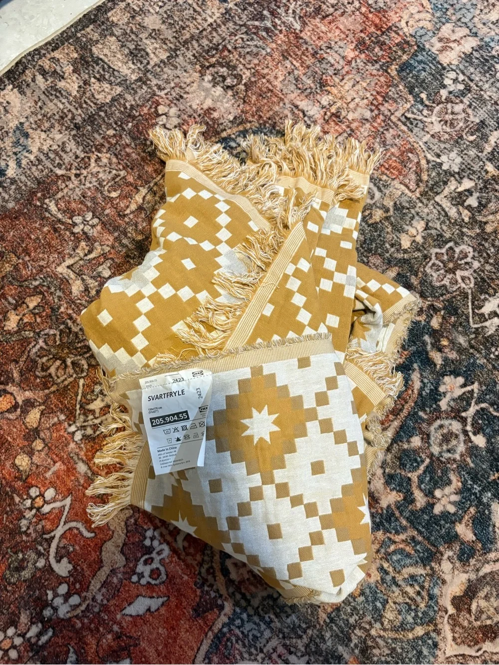 IKEA SVARTFRYLE Geometric Fringe Throw Blanket in Mustard & Cream